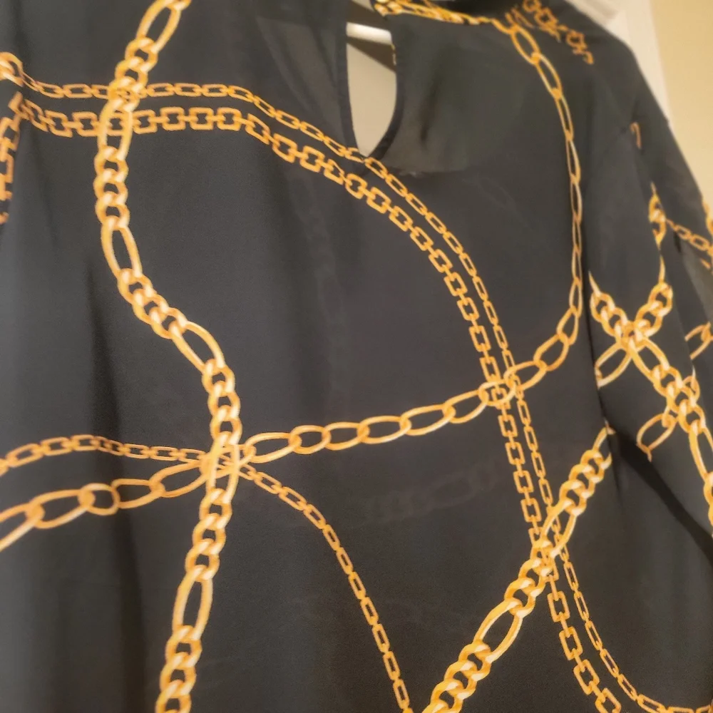Beautiful blouse - Picture 5 of 5